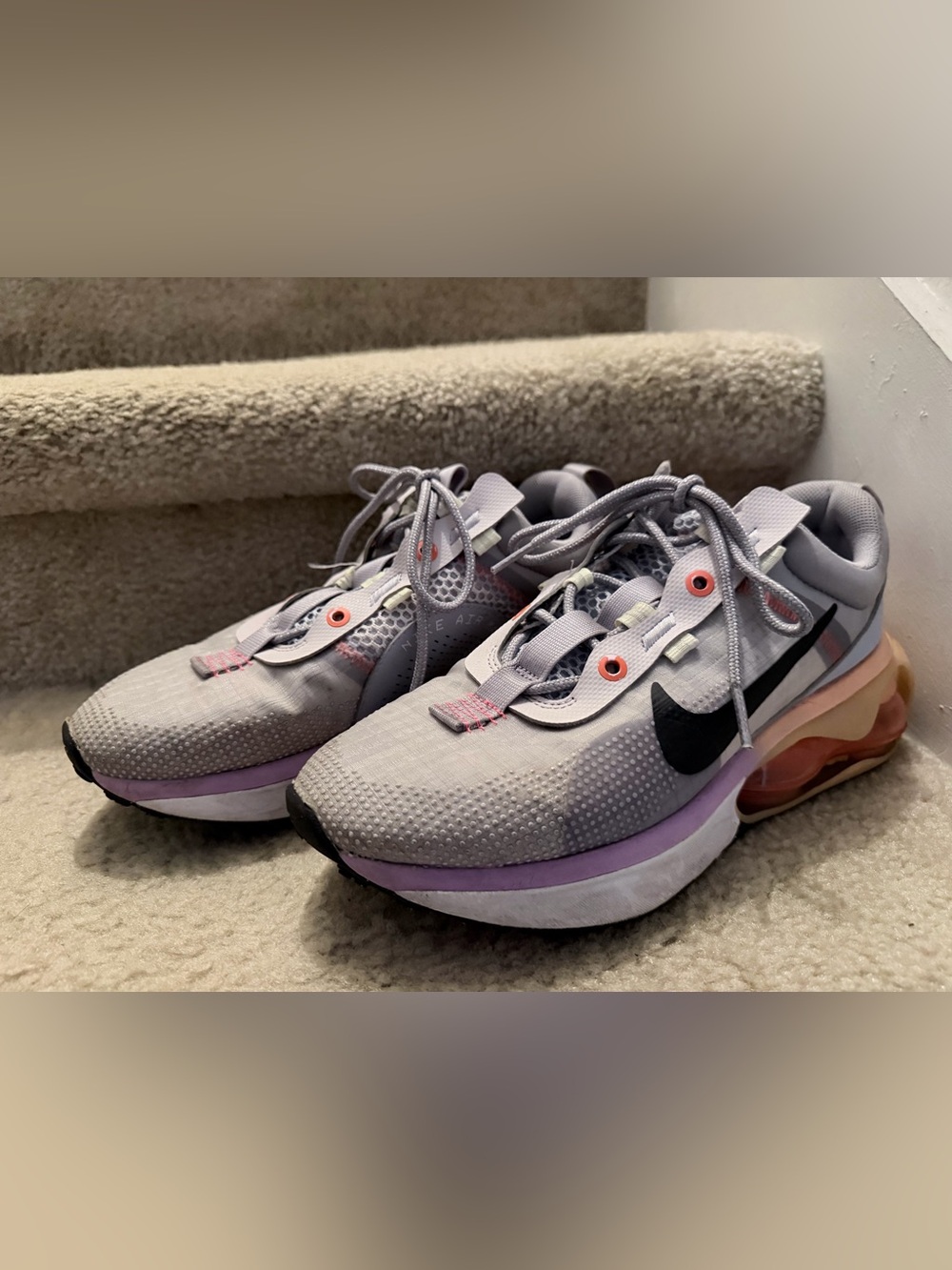 Nike Air Max Sneakers Gray/Purple – Women’s – Great Conditio